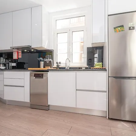 Luckasa By Rent4all *