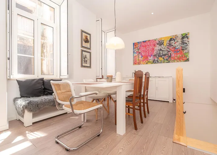 Daire Luckasa By Rent4all